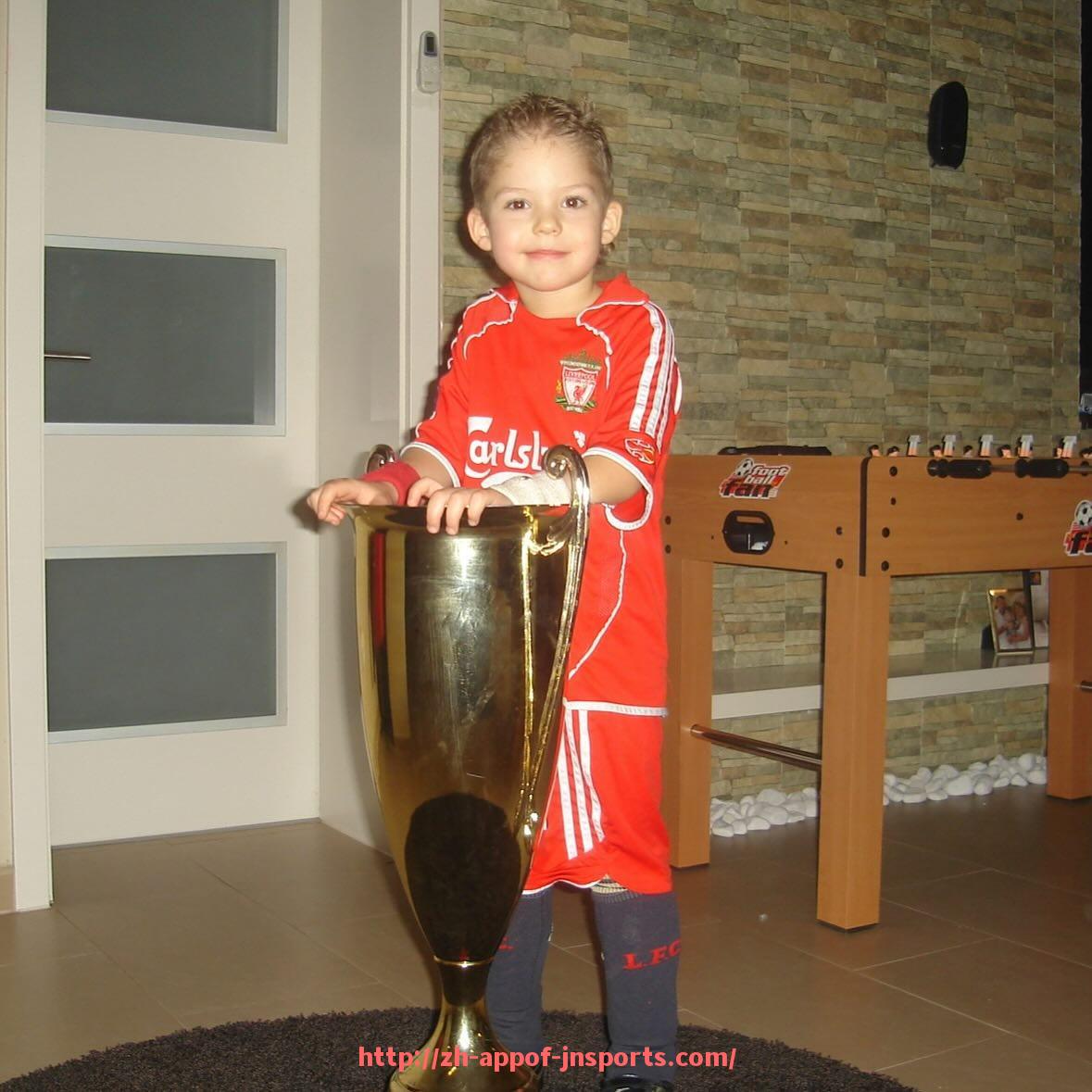 江南体育APP-英超各队球衣销售金额总览及品牌利润分析