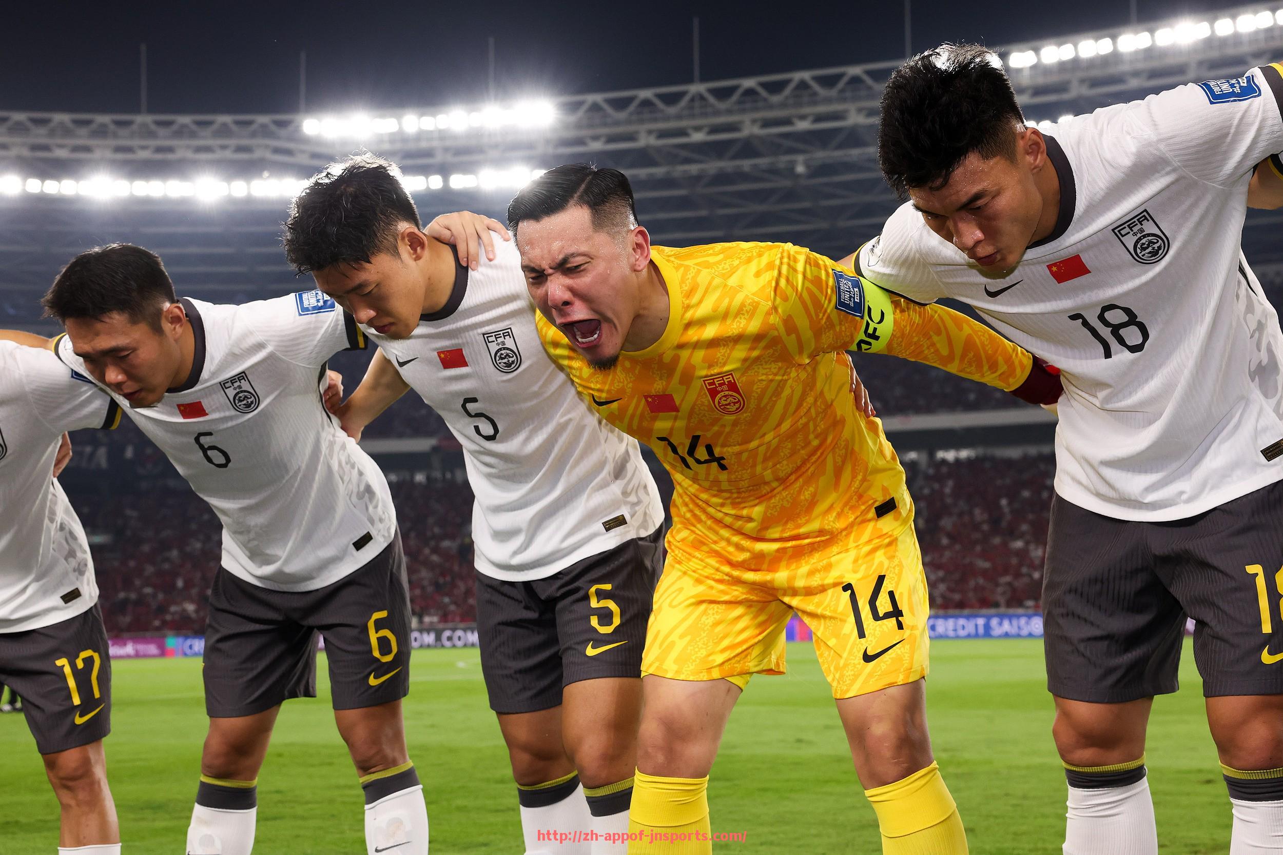 江南体育APP-不可错过的经典对决：世俱杯历史经典比赛深度复盘