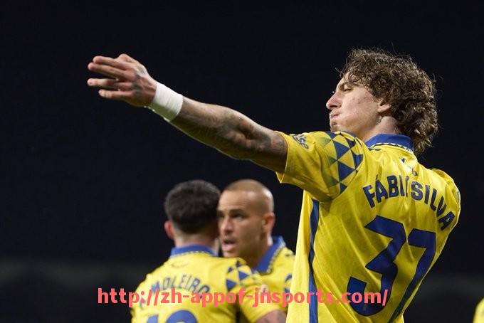 江南体育APP-世界足球权力重组：2025年世俱杯在全球足球体系中的新角色